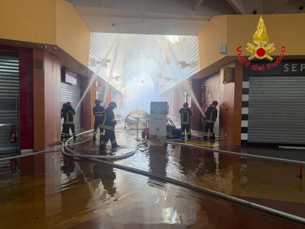 incendio conca d'oro palermo centro commerciale